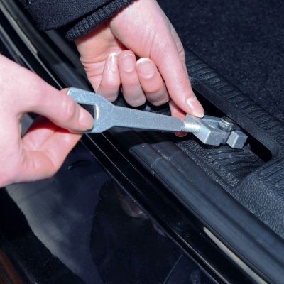 Tuuletuskoukku takaluukkuun, Trixie 10cm (10 cm)