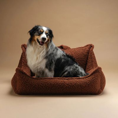 Wigiwama Pet Club Chair – lemmikin nojatuoli, Warm Hazel / L